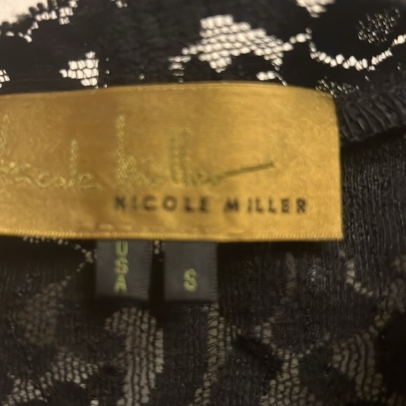 Nicole miller black lace dress with nude Lining, Sz sm - Picture 2 of 2